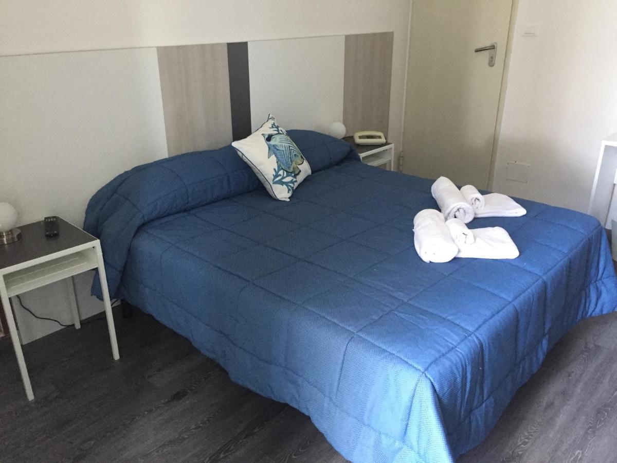 Hotel Mare Inn Finale Ligure Zimmer foto