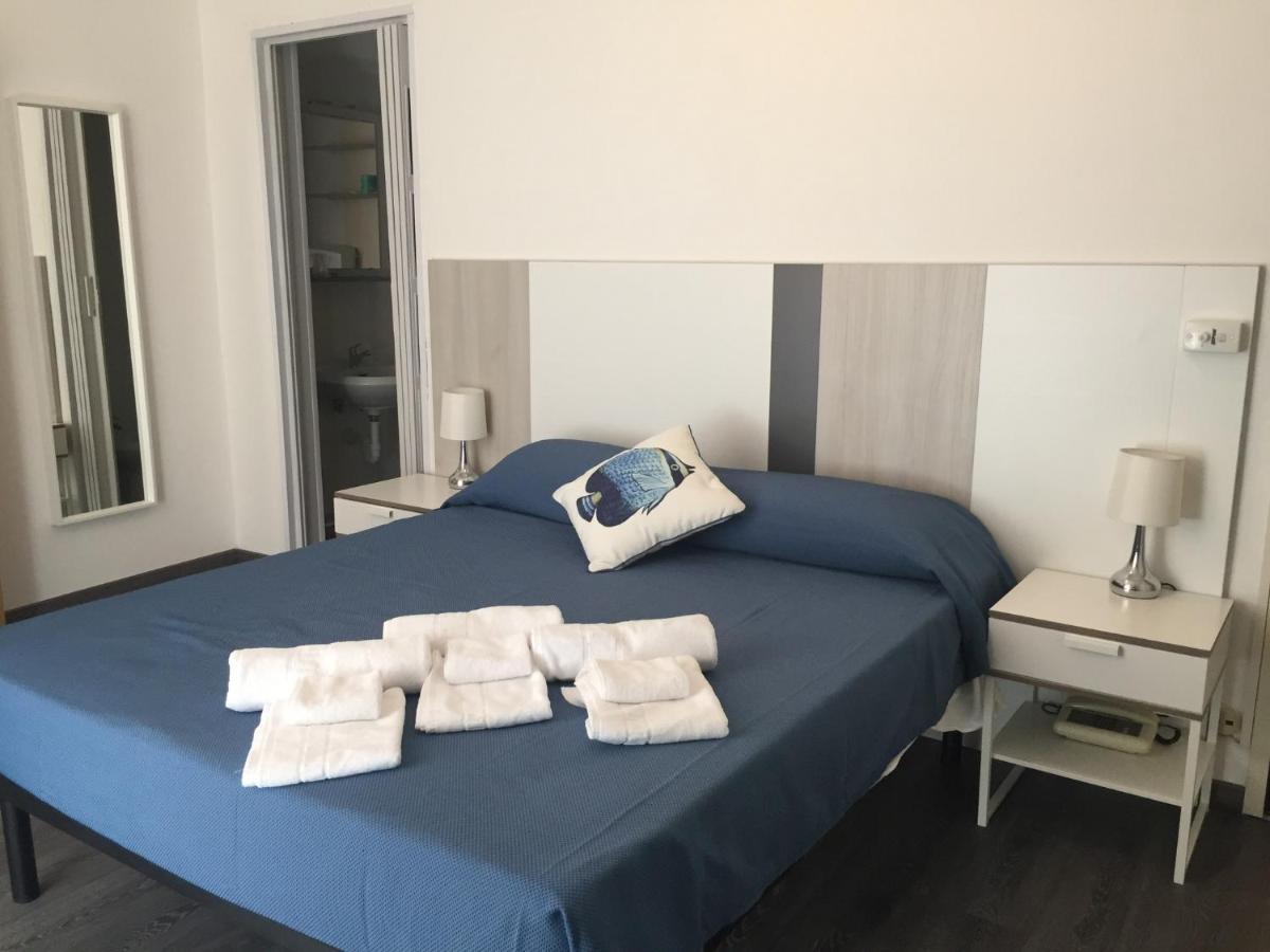 Hotel Mare Inn Finale Ligure Zimmer foto